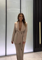 MERATA - TRAJE