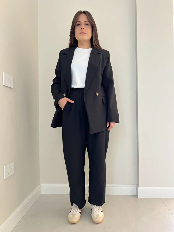 DONA - TRAJE