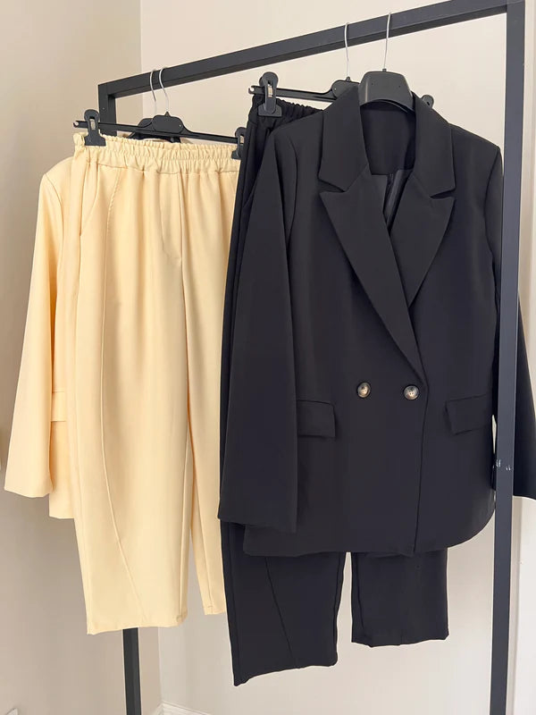 DONA - TRAJE