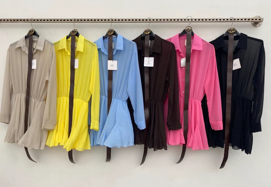FILE - VESTIDO