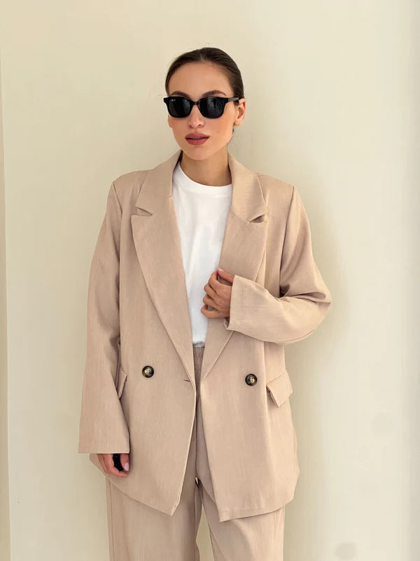 DONA - TRAJE