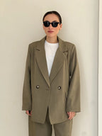 DONA - TRAJE