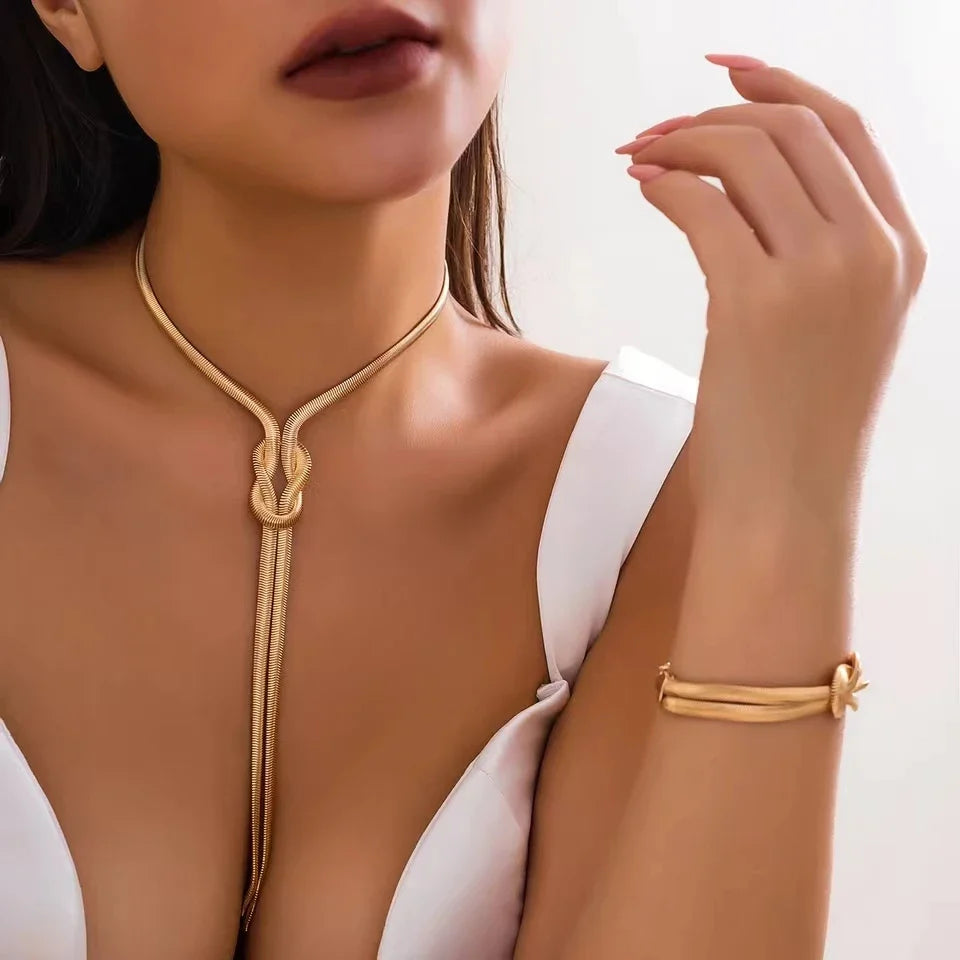 PULSERA Y COLLAR ALLA